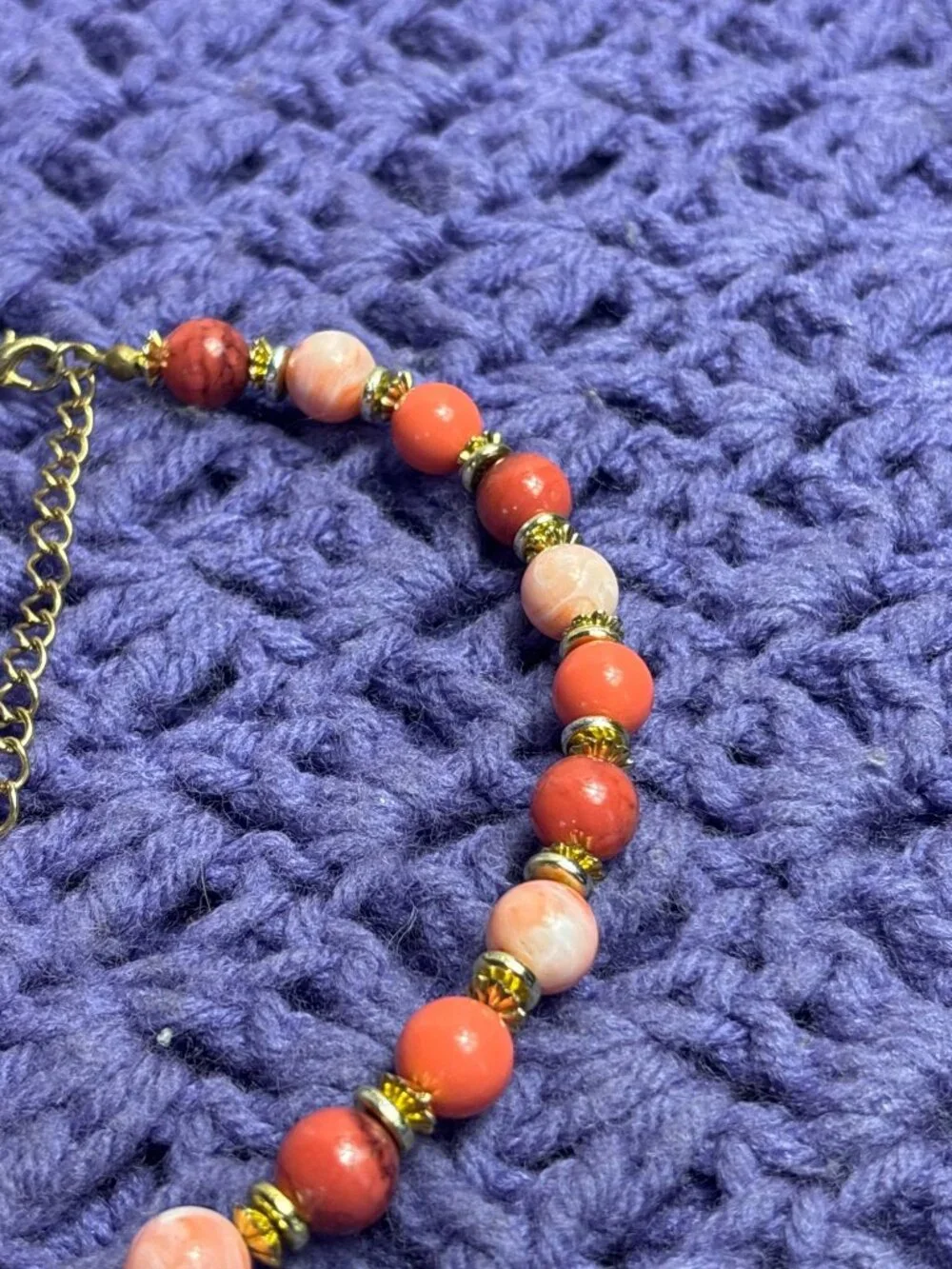 Orange White Swirled Plastic Beaded Goldtone Choker Collar Necklace 13 - 15.5 in